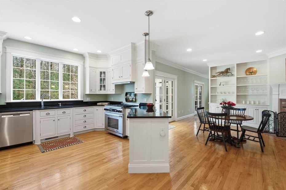 16 Hawthorn Rd Photo 12