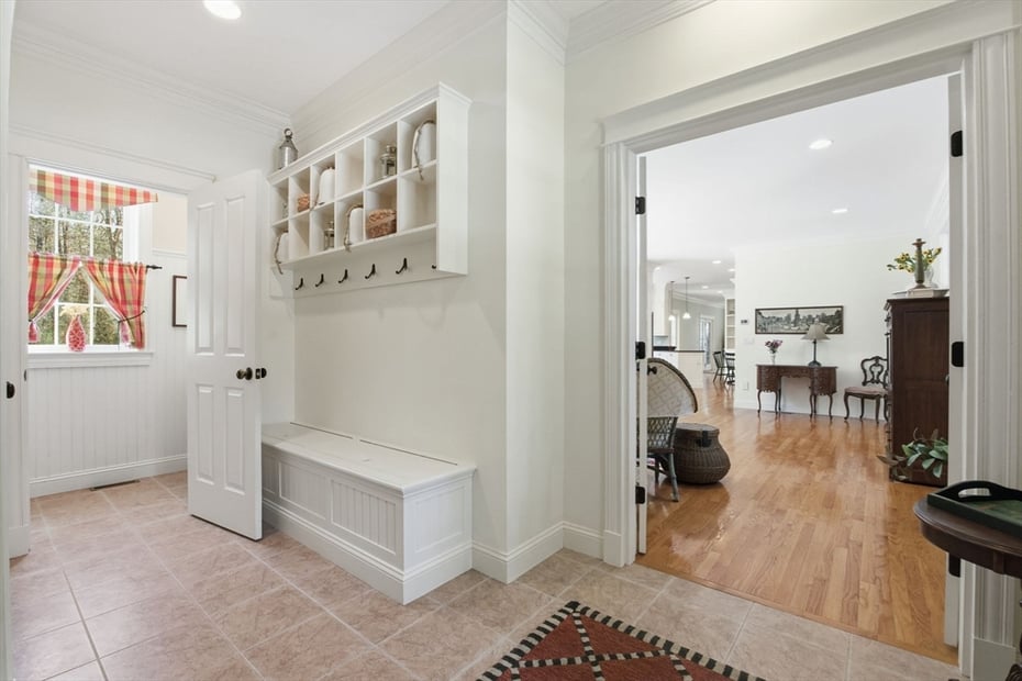 16 Hawthorn Rd Photo 5