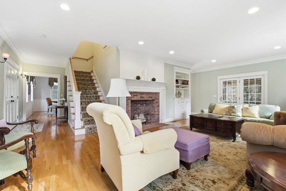 16 Hawthorn Rd Photo 18