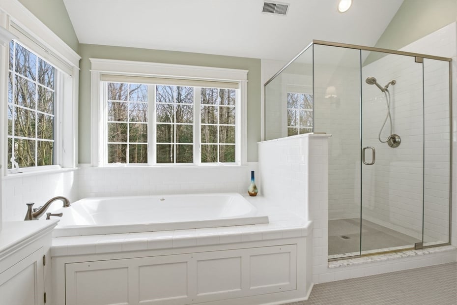 16 Hawthorn Rd Photo 30