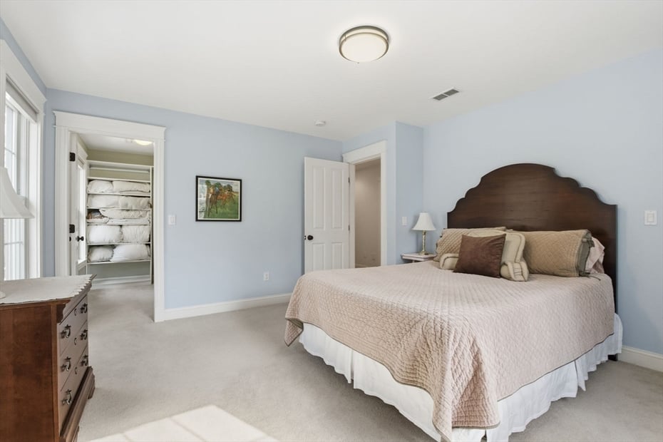 16 Hawthorn Rd Photo 24