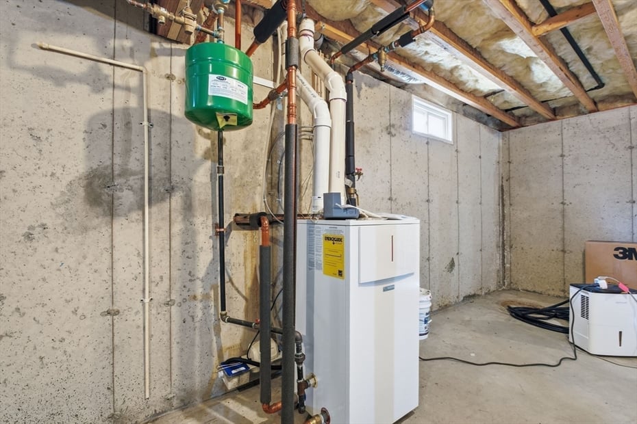 16 Hawthorn Rd Photo 40