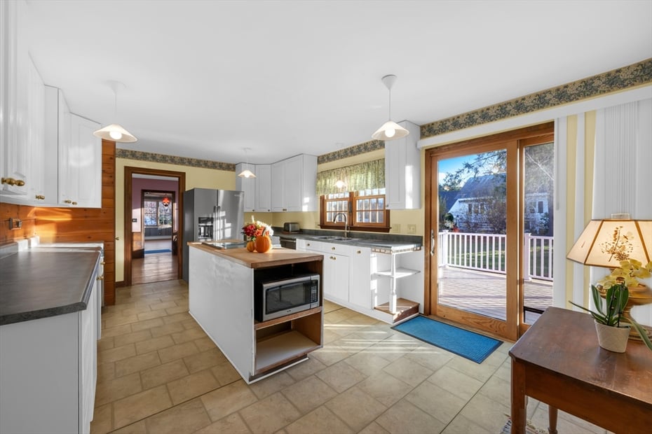 4 Pickett Ln Photo 2