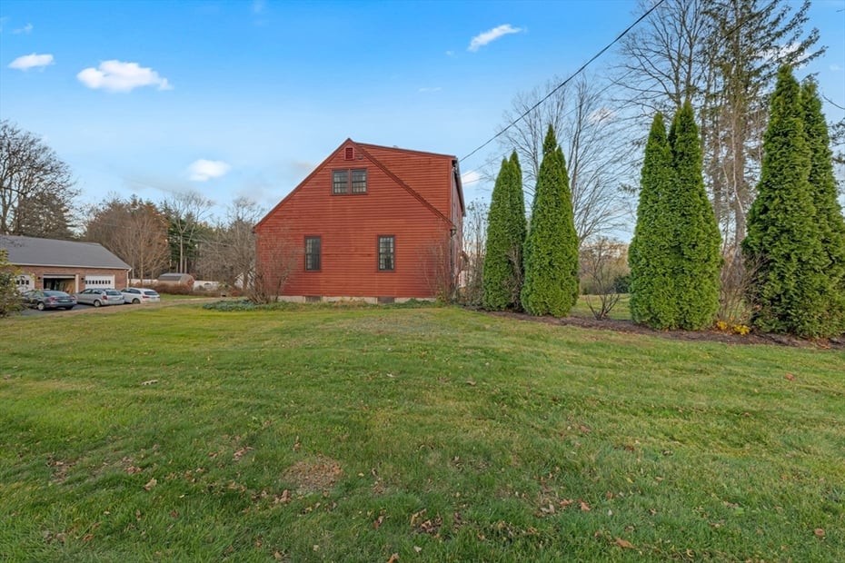 4 Pickett Ln Photo 32