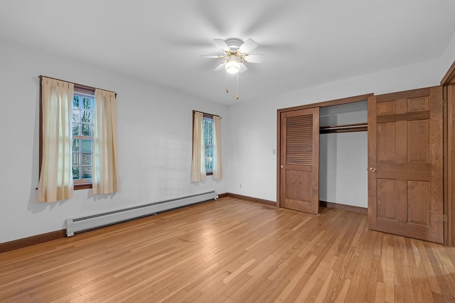 4 Pickett Ln Photo 14