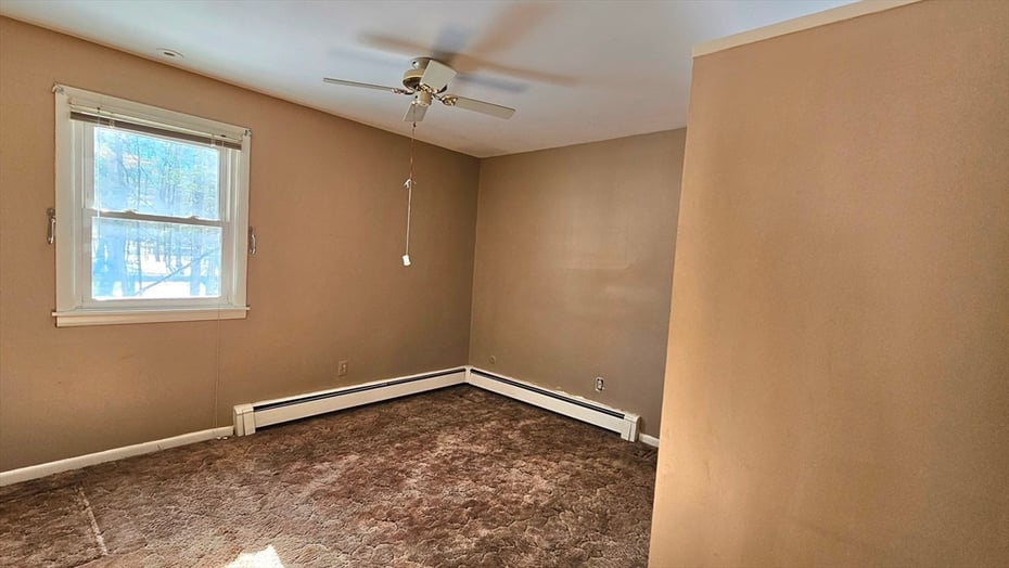 59 North Hatfield Rd Photo 8