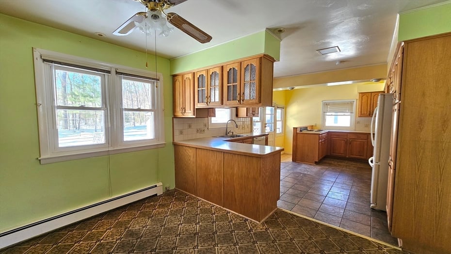 59 North Hatfield Rd Photo 5