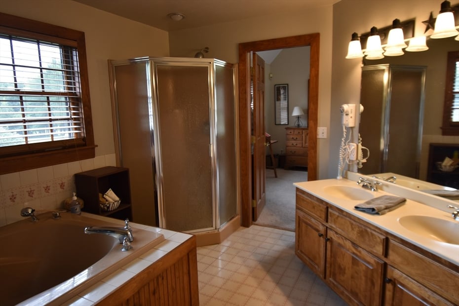 51 Coleman Road Photo 12