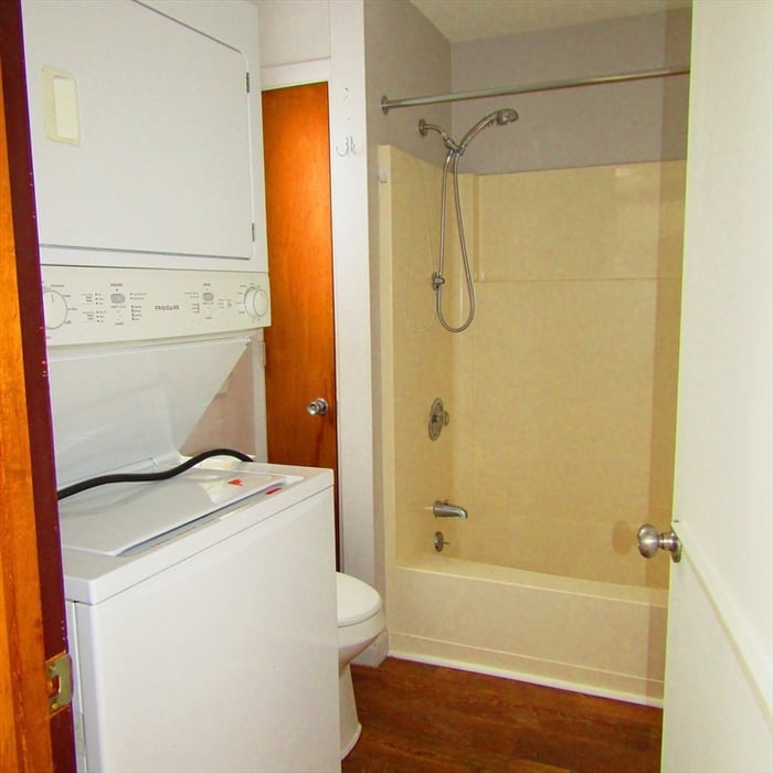 71 Chestnut Street Photo 19