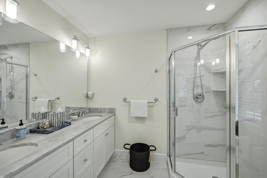 12 Crystal Ln Photo 19
