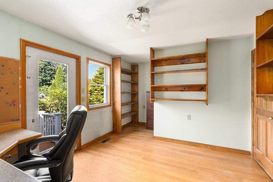 21 Old County Road Photo 19