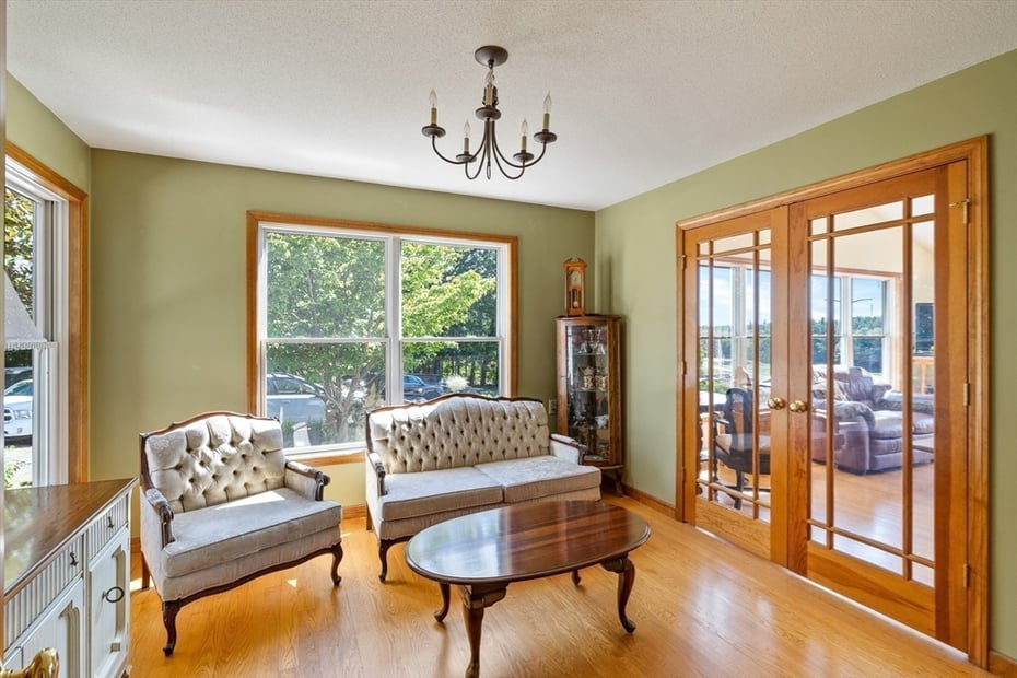 21 Old County Road Photo 16