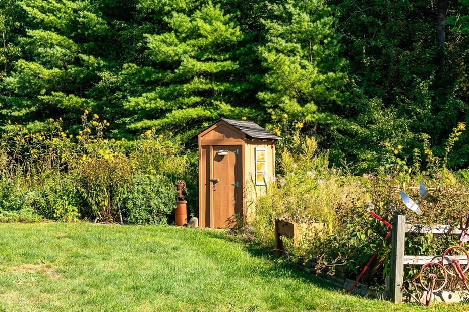 21 Old County Road Photo 37