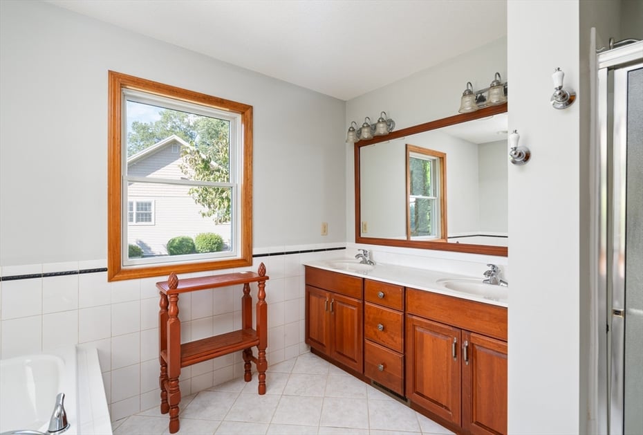 21 Old County Road Photo 28