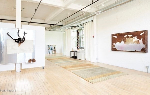 410 Park St N Photo 16