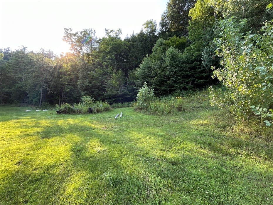 150 Carson Ave Photo 38