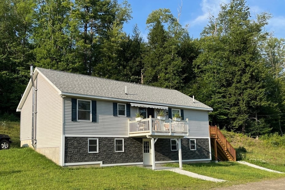 150 Carson Ave Photo 1