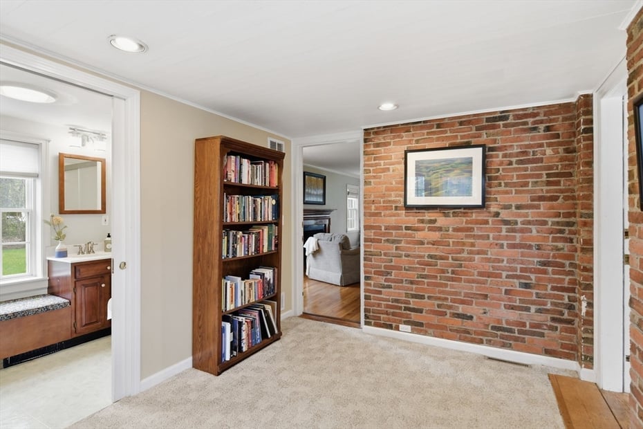 324 Farmington Road Photo 7