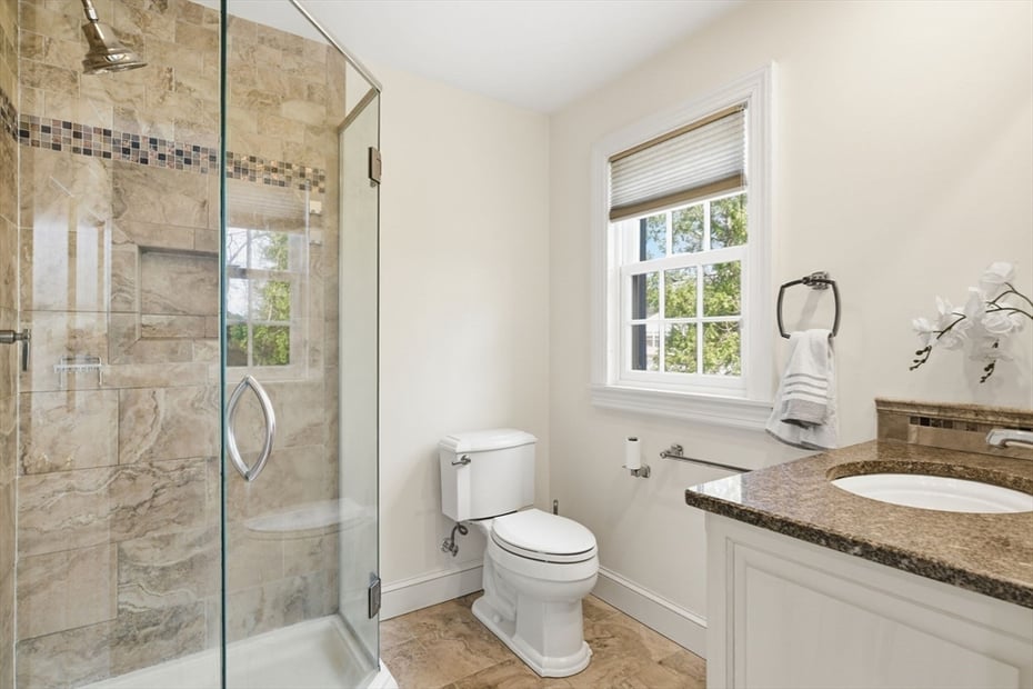 324 Farmington Road Photo 26