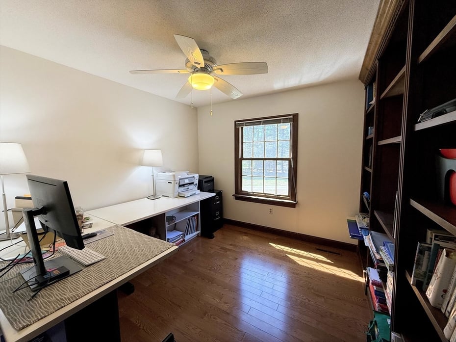 34 Gore Avenue Photo 19