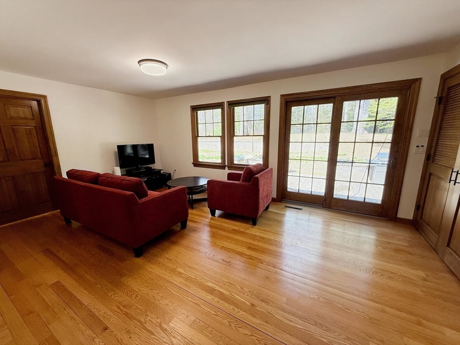 34 Gore Avenue Photo 11