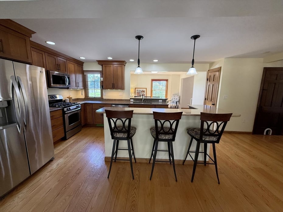 34 Gore Avenue Photo 6