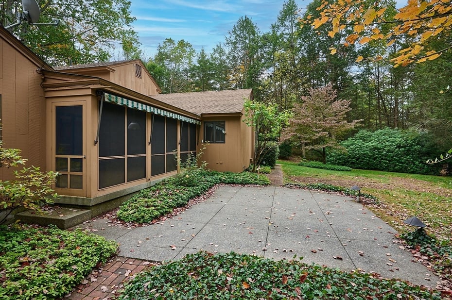 72 Meadow Wood Drive Photo 35