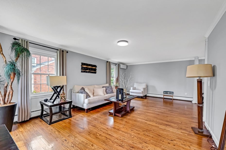 46 Brittany Rd Photo 3