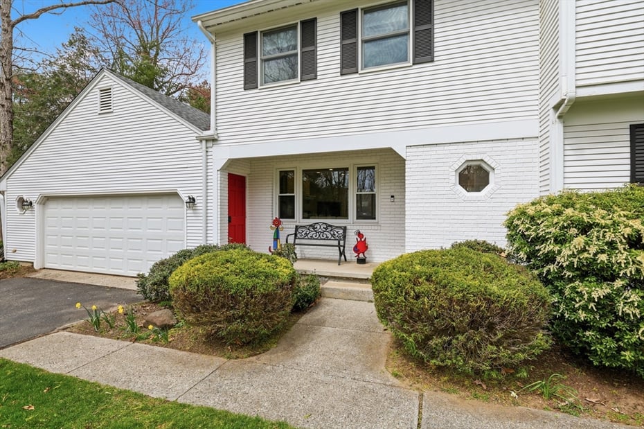 44 Canterbury Ln Photo 2