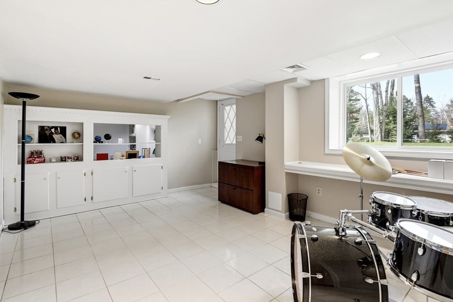 44 Canterbury Ln Photo 37