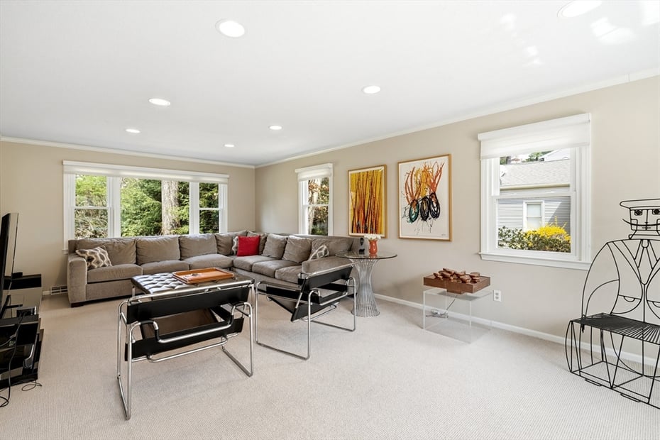 44 Canterbury Ln Photo 8