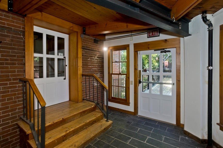 244 Main St Photo 20