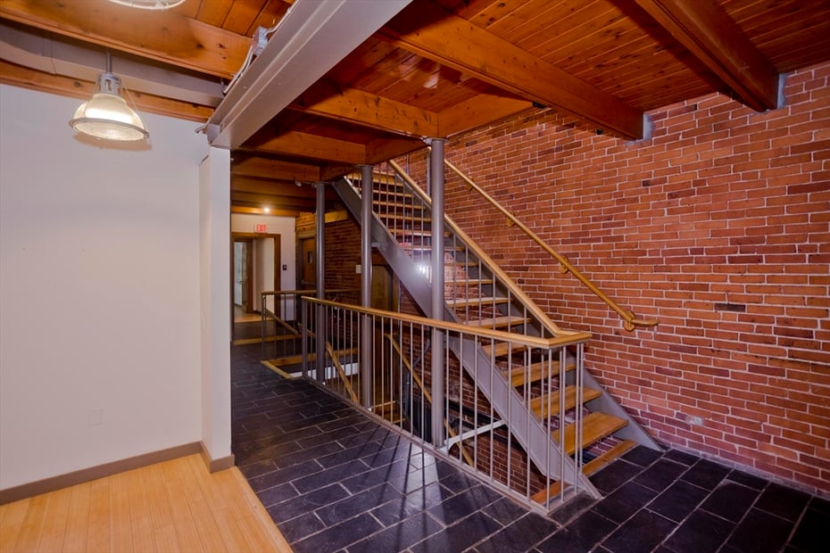 244 Main St Photo 21