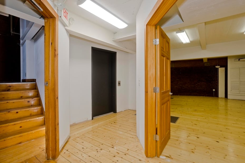 244 Main St Photo 23