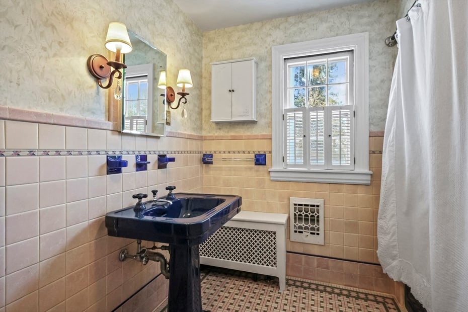 58 Englewood Road Photo 25