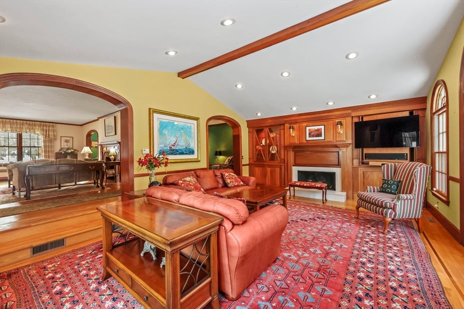 58 Englewood Road Photo 8