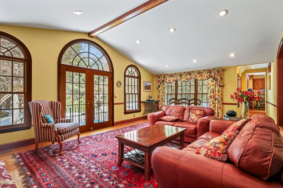 58 Englewood Road Photo 9