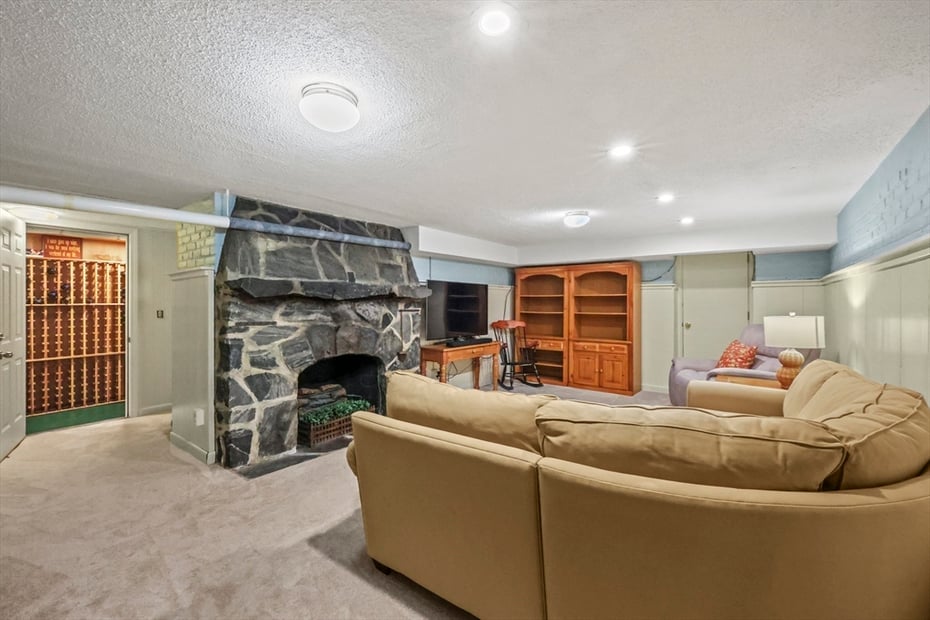 58 Englewood Road Photo 32