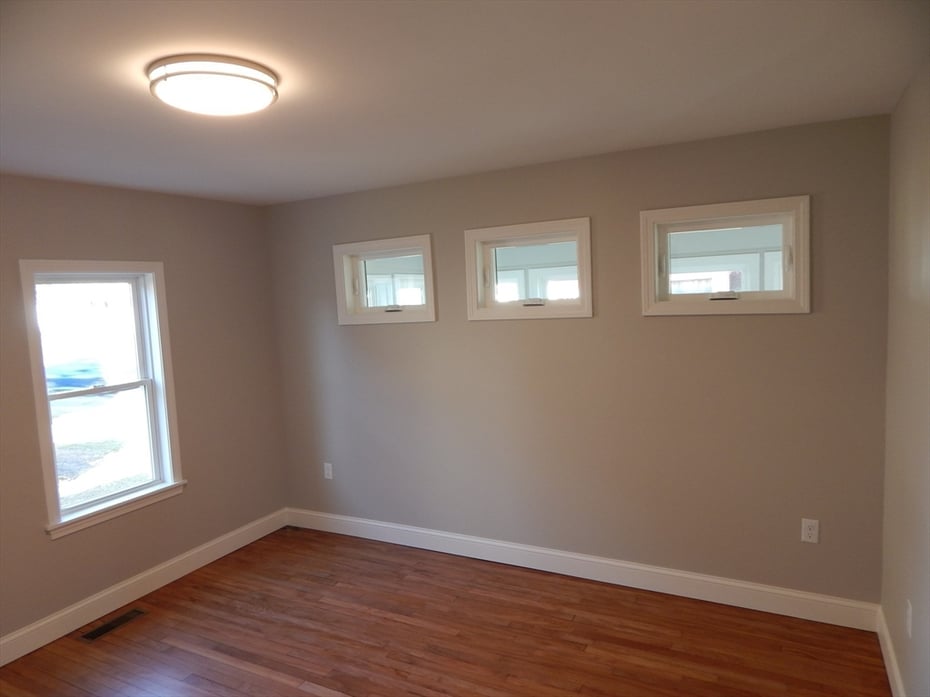 55 Elm St Photo 21
