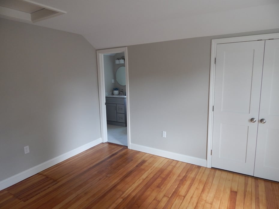 55 Elm St Photo 29
