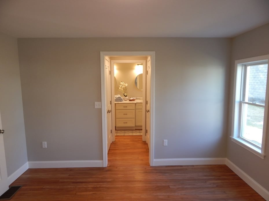 55 Elm St Photo 22