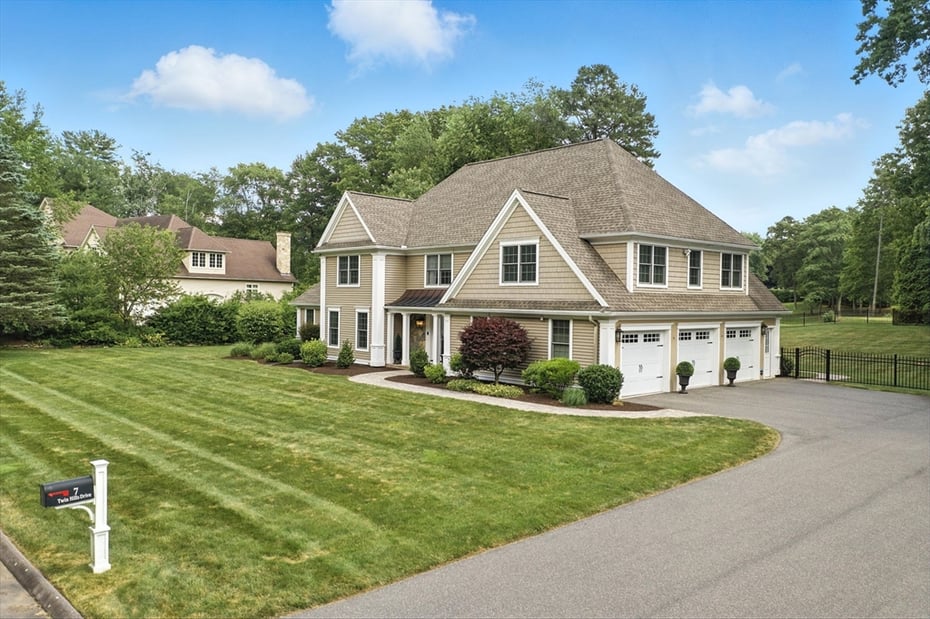 7 Twin Hills Dr Photo 1