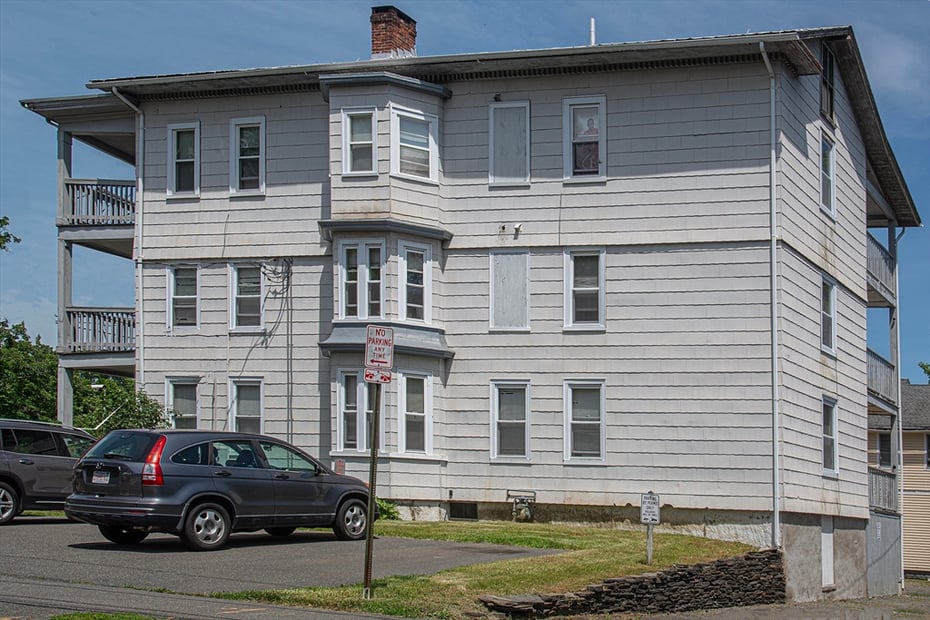 351 Main Street Photo 8