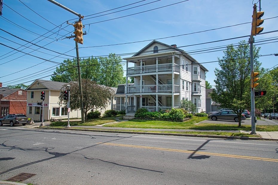 351 Main Street Photo 3