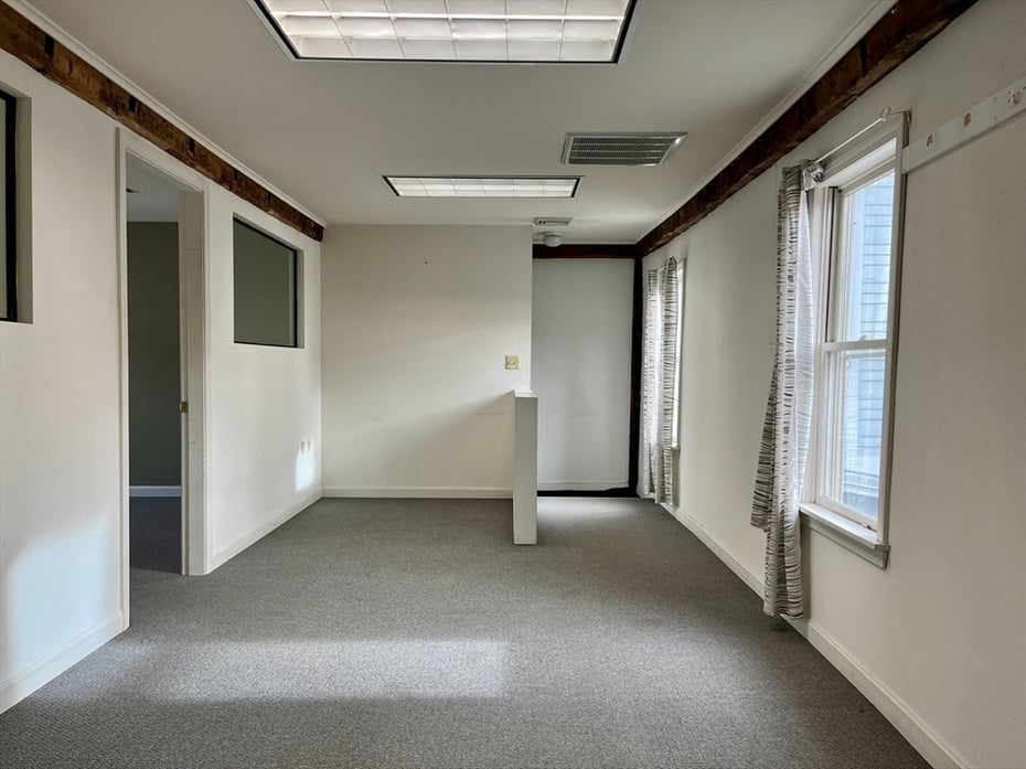 31 Bridge St Photo 8