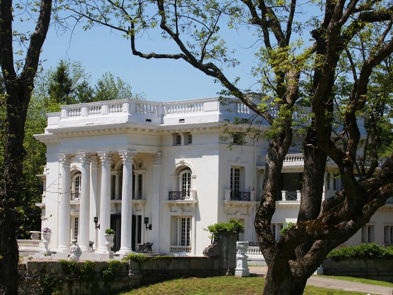 Colgate Mansion