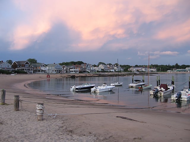The New Hamptons-Shoreline CT