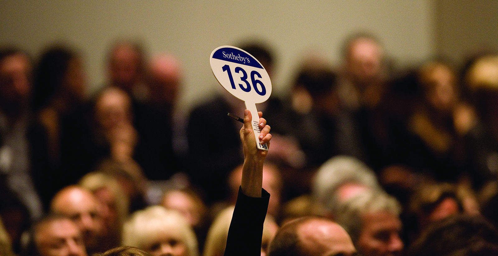 Auction_house-paddle-bid.jpg