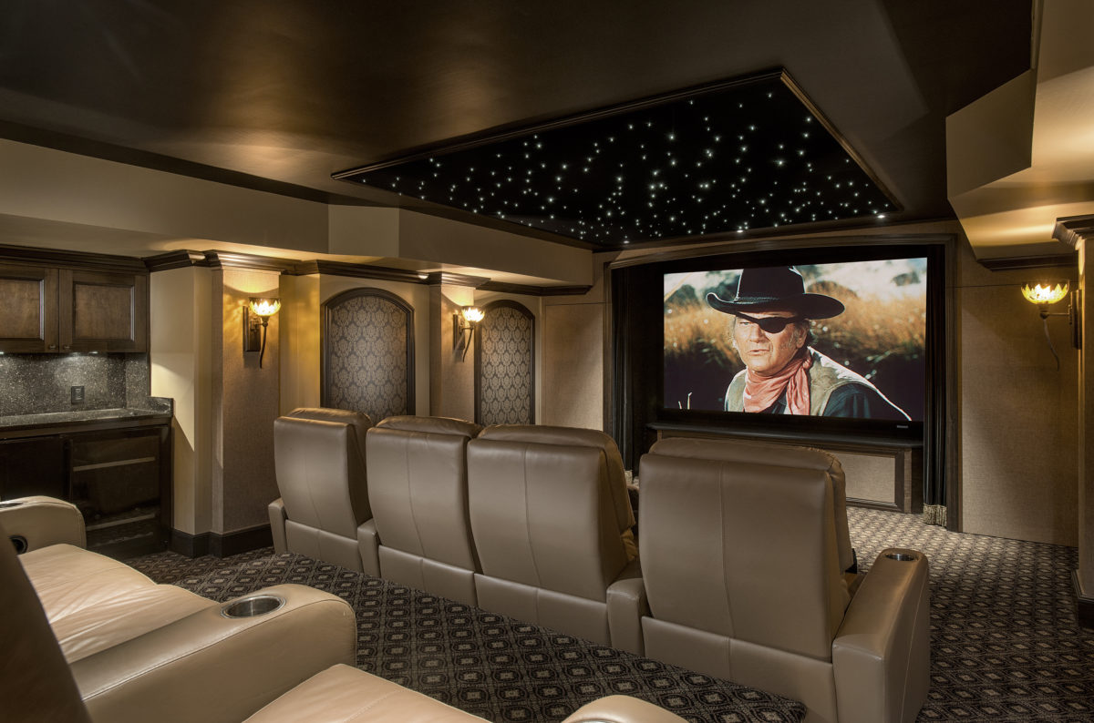 17053747_9877483_12_seat_home_theatre-1