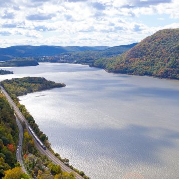 Picture taken during a hike from Breakneck ridge to Cold Spring during the fall season (NY)